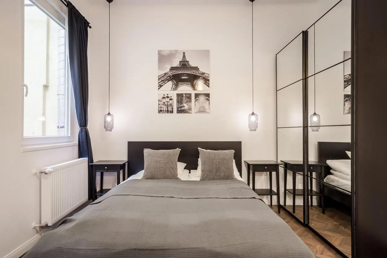 Bpr Sirius Suite With A/C Budapest 0*,