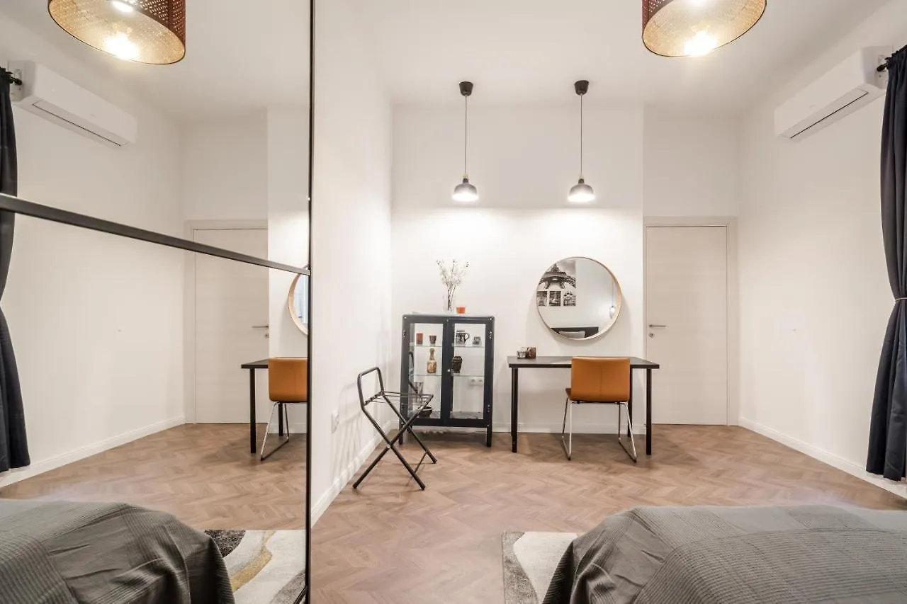 Bpr Sirius Suite With A/C Budapest